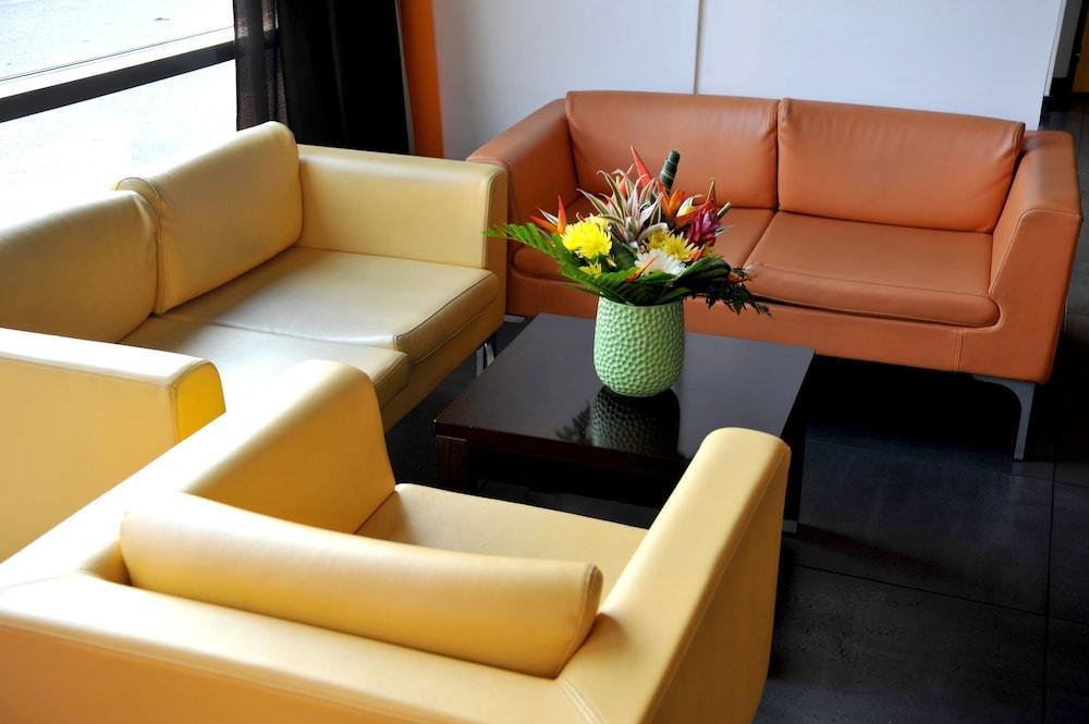 Отель Ibis Styles Paris Женвилье Экстерьер фото