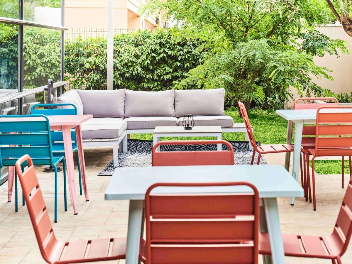 Отель Ibis Styles Paris Женвилье Экстерьер фото
