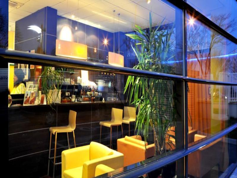 Отель Ibis Styles Paris Женвилье Экстерьер фото