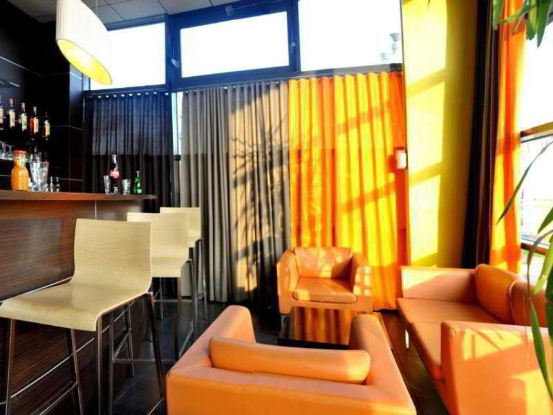 Отель Ibis Styles Paris Женвилье Экстерьер фото