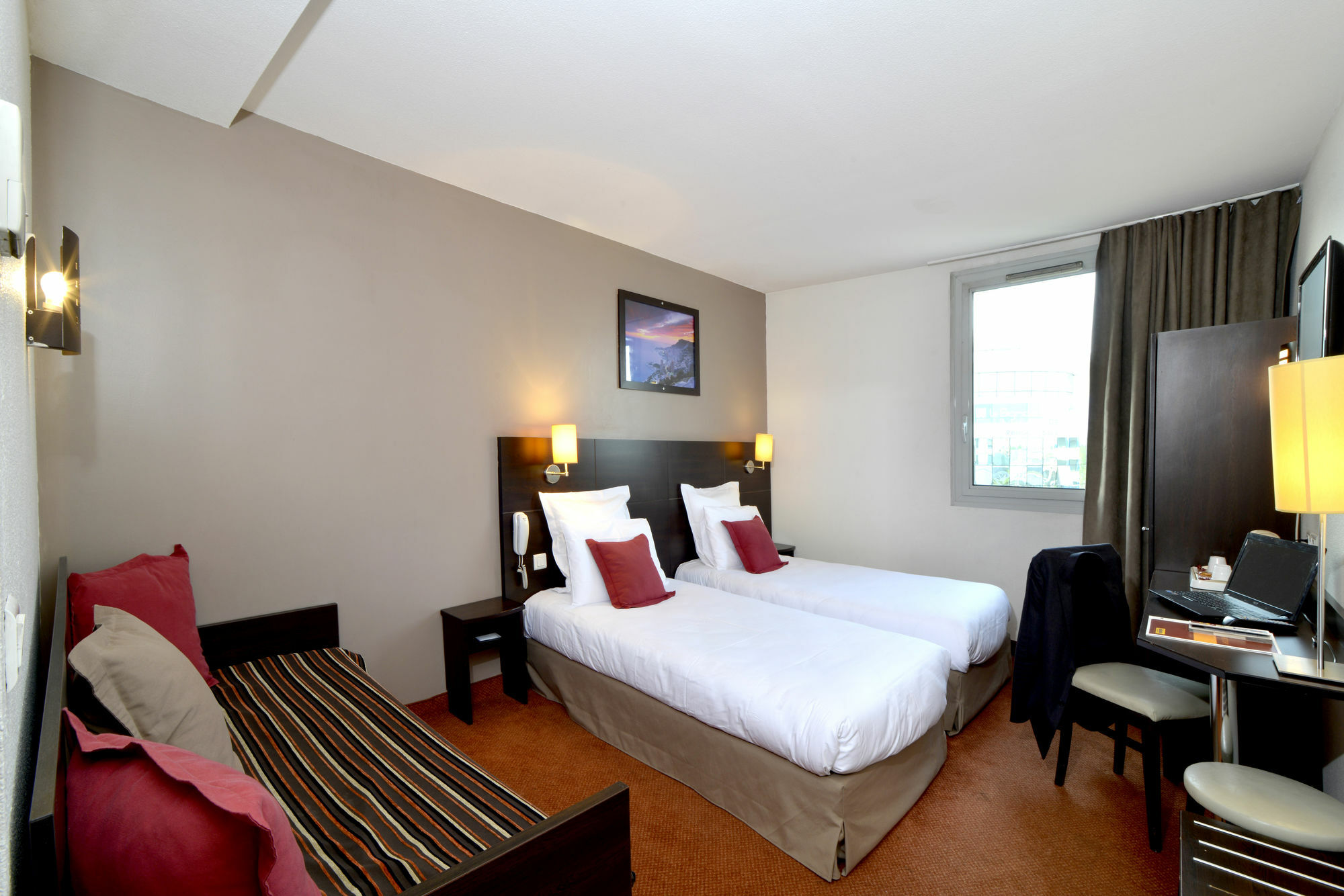 Отель Ibis Styles Paris Женвилье Экстерьер фото